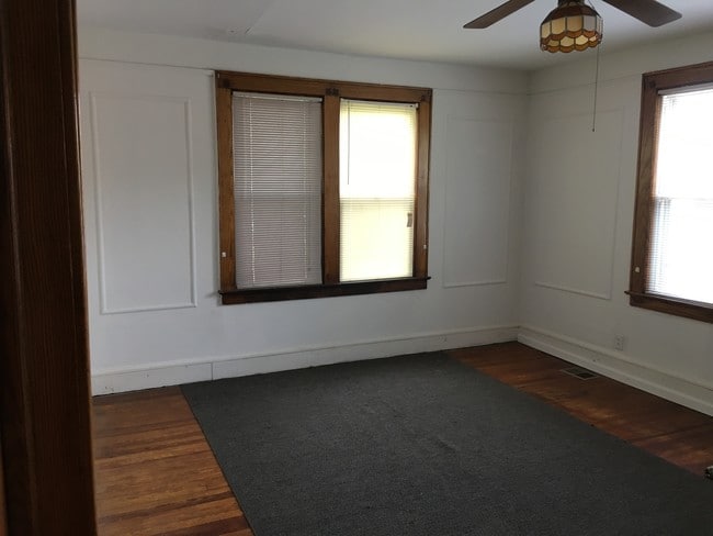 1 Lincoln Blvd, Unit 1