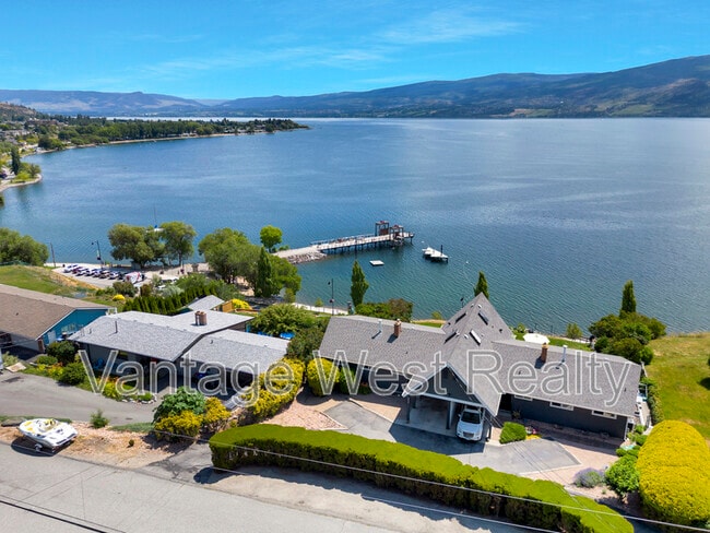 property at 3923 Angus Dr