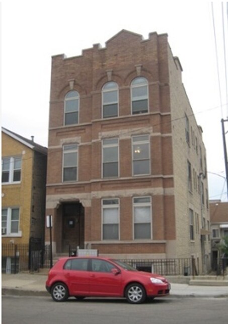 1612 W Beach Ave in Chicago, IL - Building Photo - Building Photo