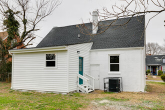 3708 Moody Ave in Richmond, VA - Foto de edificio - Building Photo