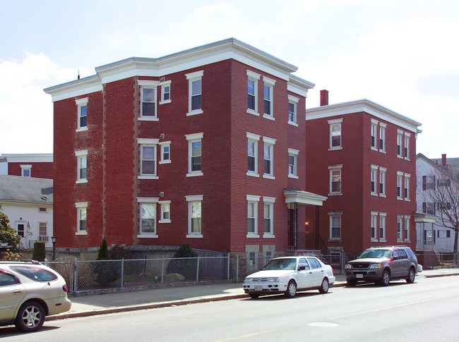 1182-1192 S Main St in Fall River, MA - Building Photo - Building Photo