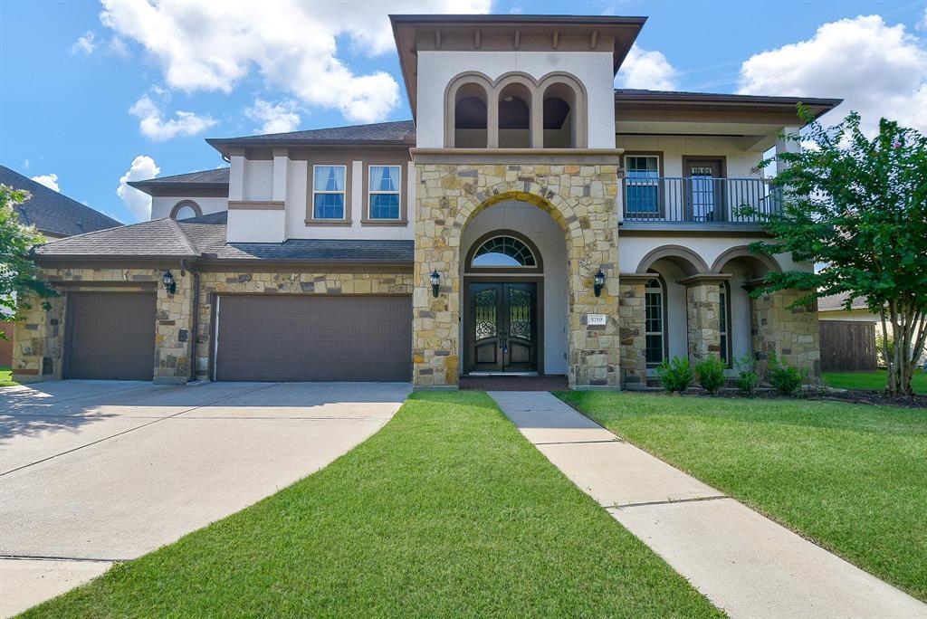 5719 Avon Landing Ln in Sugar Land, TX - Building Photo