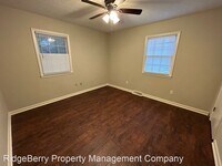 53 Acorn Rd SE photo'