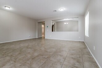 10431 W Trumbull Rd in Tolleson, AZ - Building Photo - Building Photo