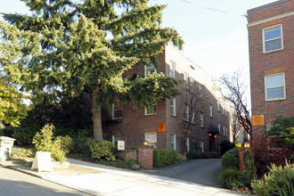 West Coast Arms Apartments in Seattle, WA - Building Photo - Building Photo