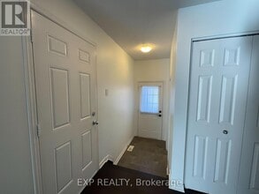 152 Maravista Dr in Ottawa, ON - Building Photo - Building Photo