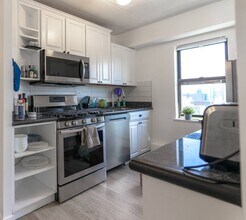 300 W 110th St in New York, NY - Building Photo - Building Photo