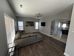 1212 Lexi Ln in Myrtle Beach, SC - Foto de edificio - Building Photo