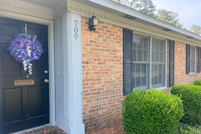709 Montclair Dr in Wilmington, NC - Building Photo - Building Photo