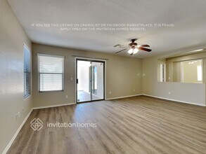 10780 W Roanoke Ave, Unit B73-203 in Avondale, AZ - Foto de edificio - Building Photo