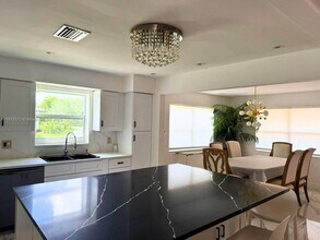 201 Calle Grande Dr in Hollywood, FL - Foto de edificio - Building Photo