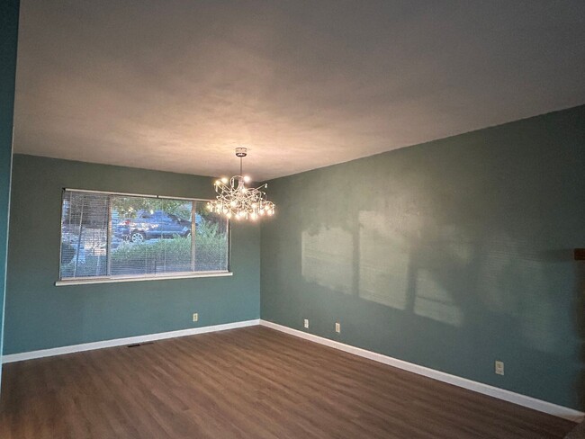 6254 Woodman Dr in Oroville, CA - Building Photo - Building Photo
