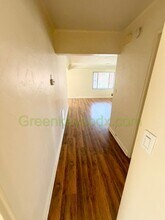 3304 SE Clinton St in Portland, OR - Building Photo - Building Photo