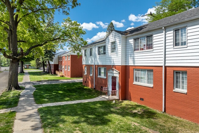 Franklin Court Apartments