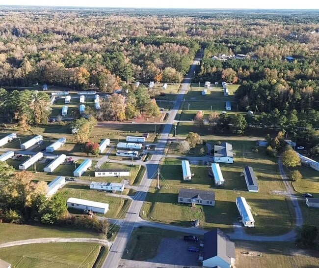 303 Becky Ln in Jacksonville, NC - Building Photo - Building Photo