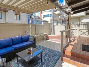 218 25th Pl in Manhattan Beach, CA - Building Photo - Building Photo