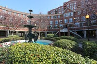 Building Photo - Crescent Centre Apartamentos in Louisville, Kentucky