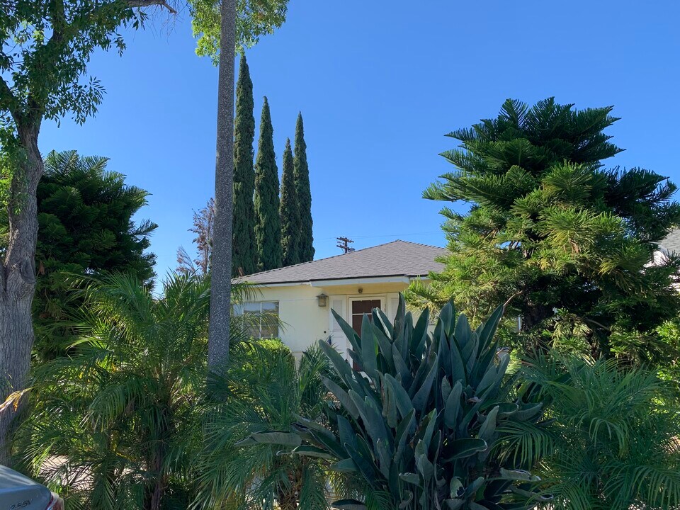 17351 Bullock St in Los Angeles, CA - Building Photo