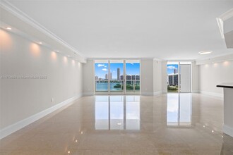3301 NE 183rd St in Aventura, FL - Building Photo - Building Photo