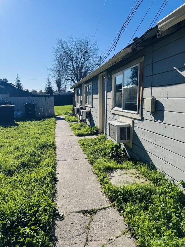 property at 1508 Mono Dr