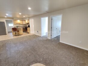 44102 Dimmick Rd in Benton City, WA - Building Photo - Building Photo