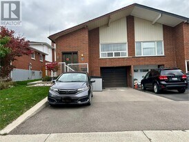 467 Fendalton St in Mississauga, ON - Building Photo