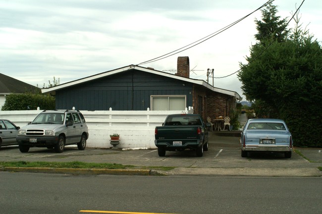 324 3rd Ave S in Edmonds, WA - Building Photo - Building Photo