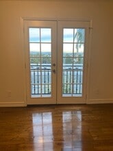 1014 Laguna Ave, Unit 1014 Laguna in Los Angeles, CA - Building Photo - Building Photo