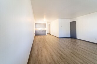 2017 M.L.K. Jr Way in Tacoma, WA - Building Photo - Building Photo