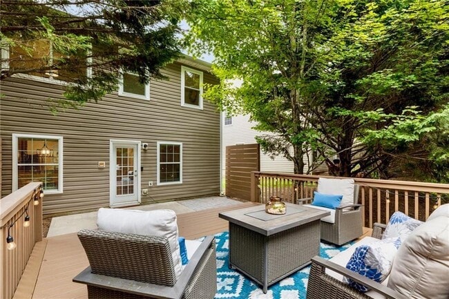 313 Hidden Creek Ln in Canton, GA - Building Photo - Building Photo