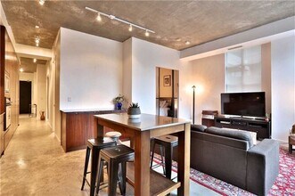 23-523 Brant St in Toronto, ON - Building Photo - Building Photo
