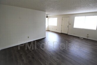 3242 W Malad St in Boise, ID - Building Photo - Building Photo