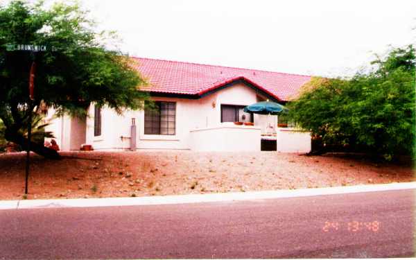 16414 Ashbrook Dr in Fountain Hills, AZ - Foto de edificio