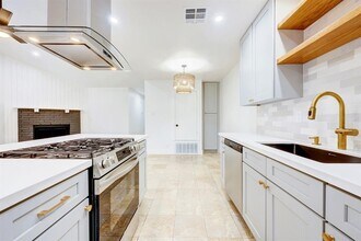 11415 Ptarmigan Dr in Austin, TX - Building Photo - Building Photo
