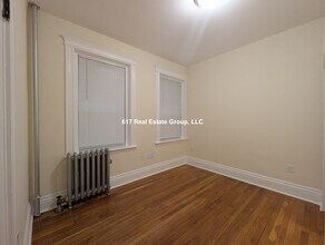 29 Park Dr in Boston, MA - Foto de edificio - Building Photo