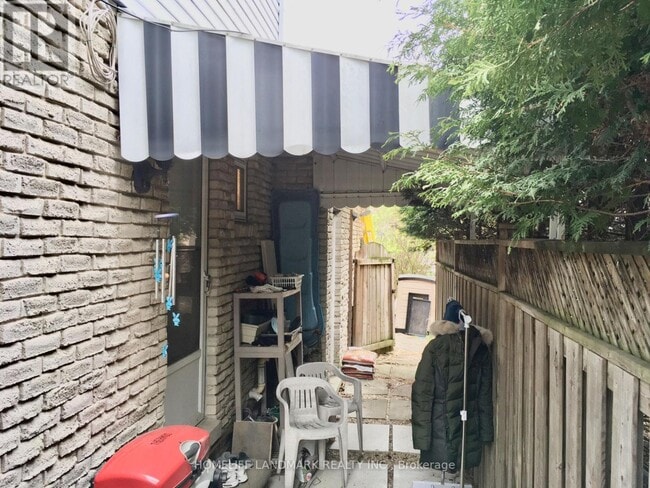 property at 29 W Borough St