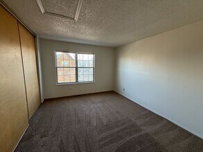 12027 E Ford Cir in Aurora, CO - Building Photo - Building Photo