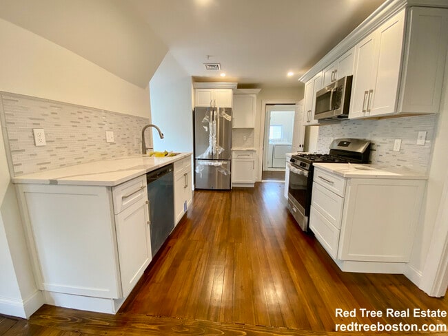 19 Bellevue St, Unit #3