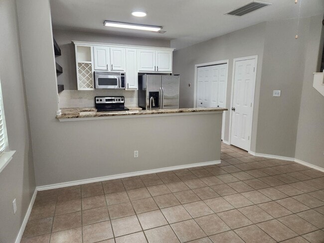 1929 Kemah Village Dr in Kemah, TX - Building Photo - Building Photo
