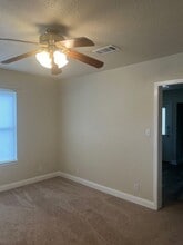 1010 Walnut St in Georgetown, TX - Building Photo - Building Photo