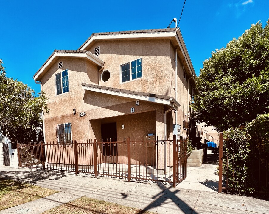 8616 Figueroa Street in Los Angeles, CA - Building Photo