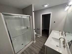 233 W Lester St in Williamsville, IL - Building Photo - Building Photo