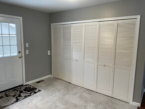 4737 Laird St in Shelby Township, MI - Building Photo - Building Photo