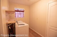 317 Delaware St photo'