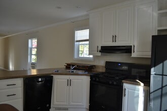 18 Colbath St in Conway, NH - Building Photo - Building Photo