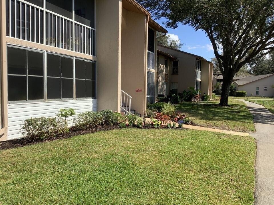12135 Fox Chase Dr in Hudson, FL - Building Photo