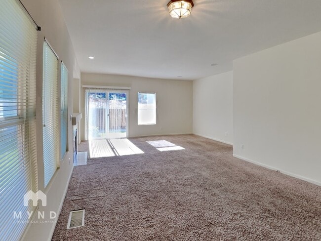 5518 Spandrell Cir in Sparks, NV - Foto de edificio - Building Photo