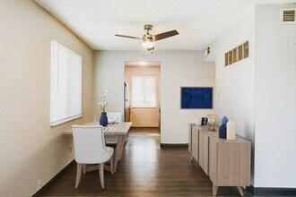 Hathaway Village Apartments in Florissant, MO - Building Photo - Building Photo