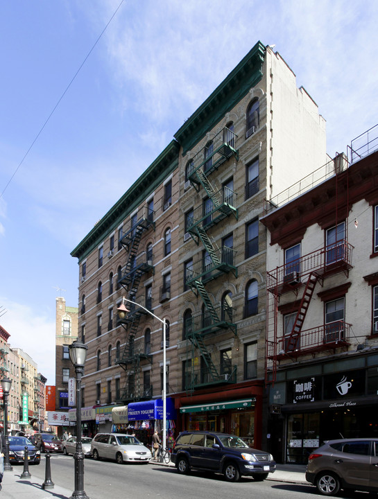 34-38 Mott St in New York, NY - Building Photo