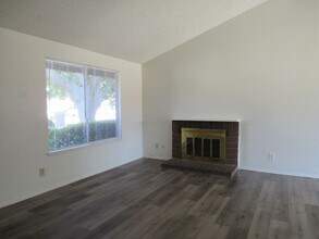 2214 W Ave K-15 in Lancaster, CA - Building Photo - Building Photo